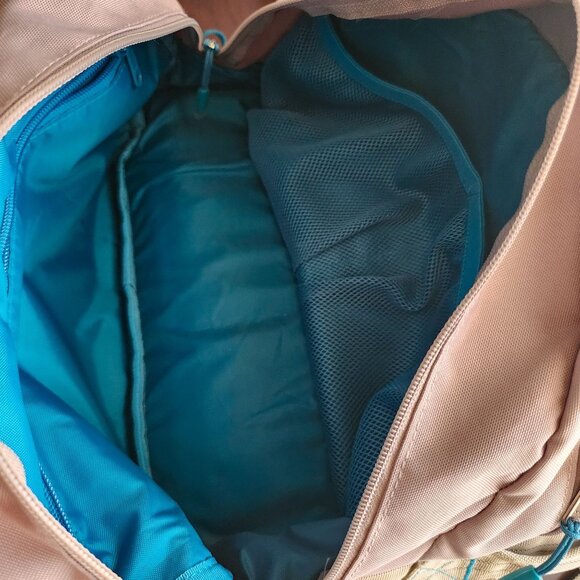 Tobiq Tiny Washable Duffel 30L Travel Bag Like New - Picture 11 of 12